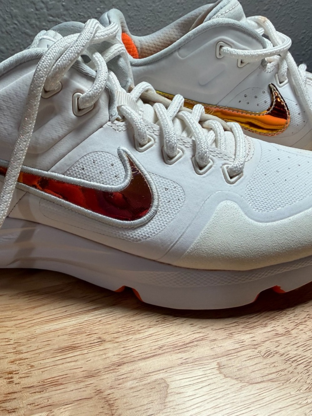 Women’s Nike Alpha Huarache Elite 2 Softball Turfs Size 6 - Picture 8 of 11